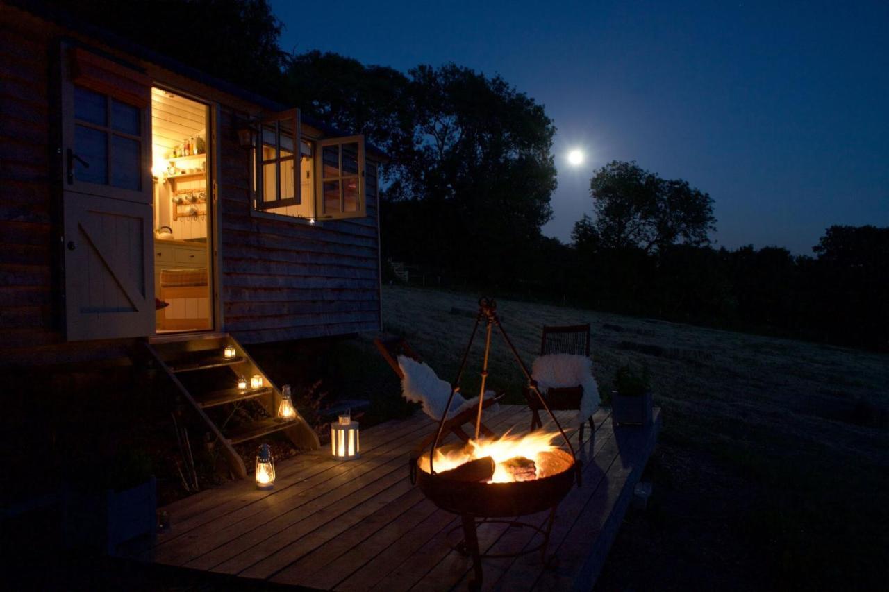 Tilbury Shepherd Huts With Hot Tubs Plus Holiday Cottages West Bagborough Exteriör bild