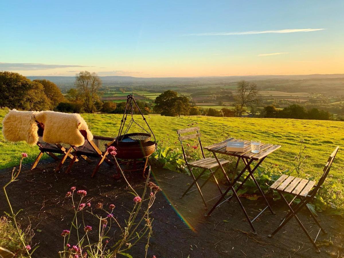 Tilbury Shepherd Huts With Hot Tubs Plus Holiday Cottages West Bagborough Exteriör bild