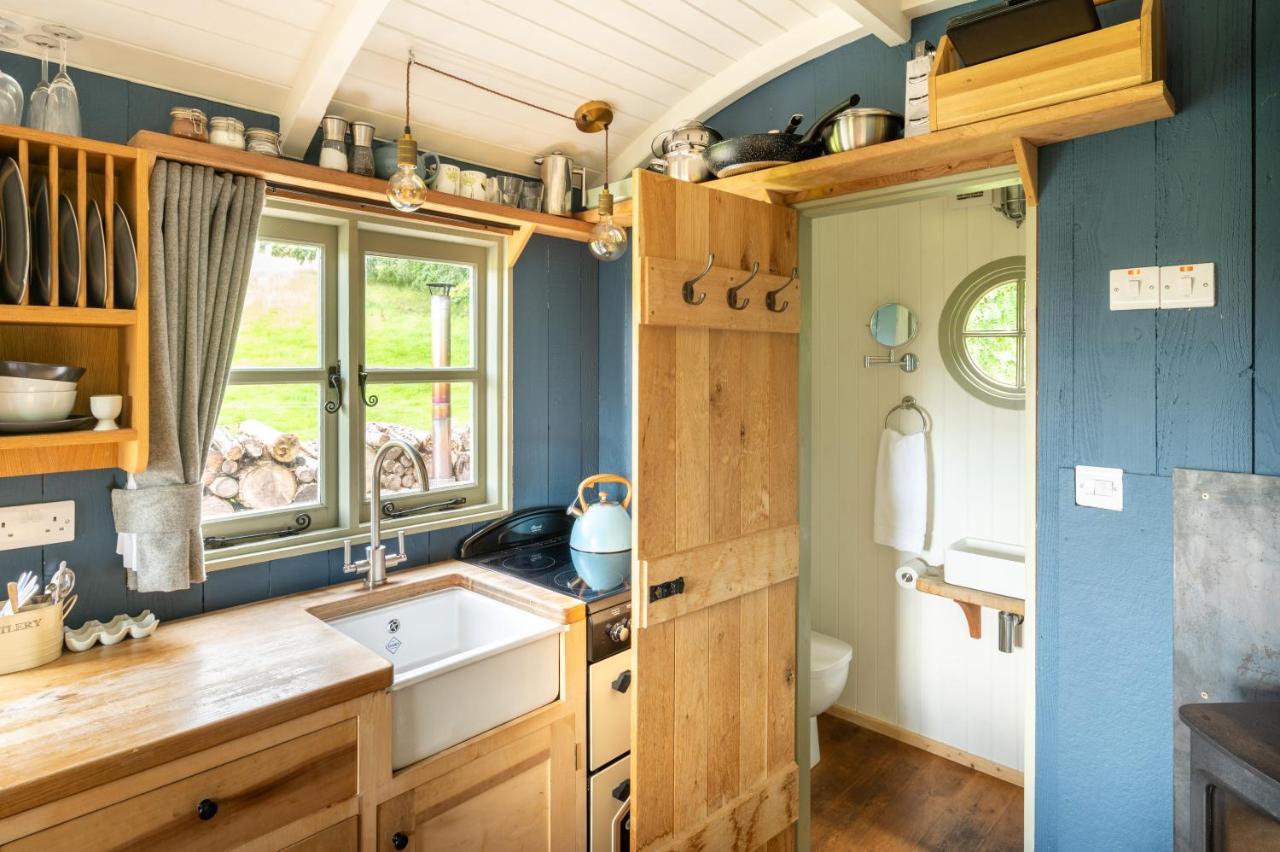 Tilbury Shepherd Huts With Hot Tubs Plus Holiday Cottages West Bagborough Exteriör bild