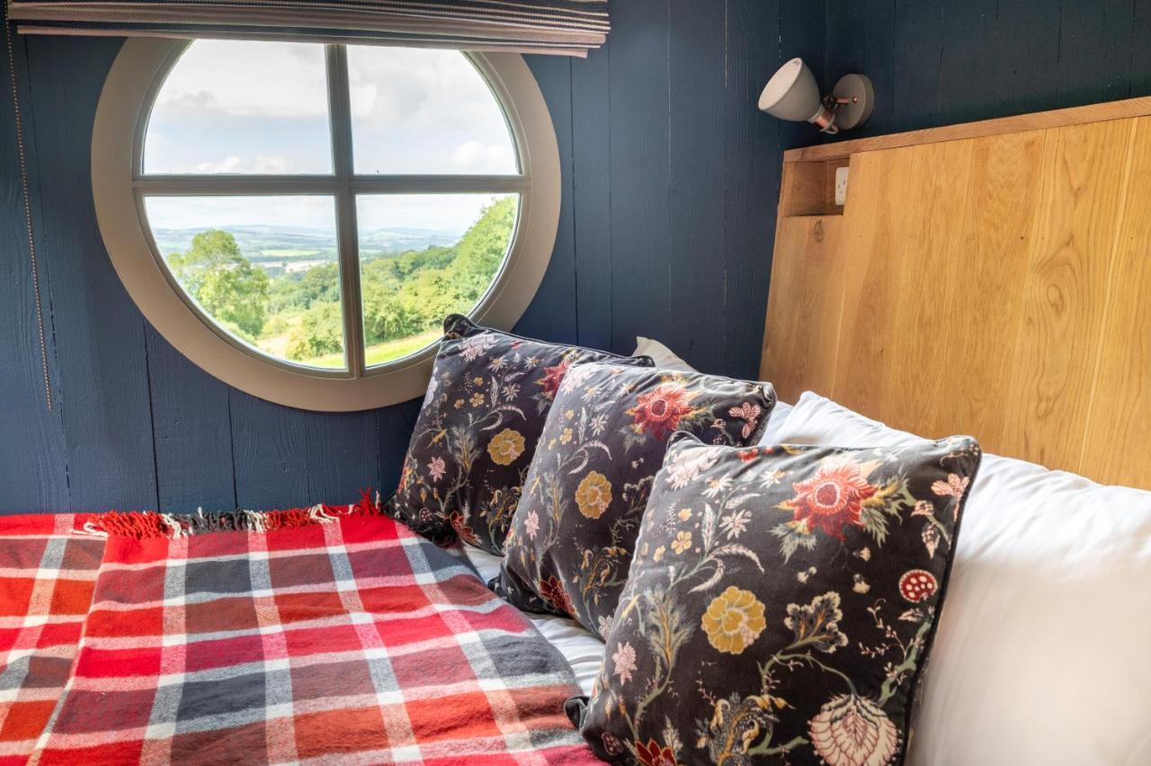 Tilbury Shepherd Huts With Hot Tubs Plus Holiday Cottages West Bagborough Exteriör bild