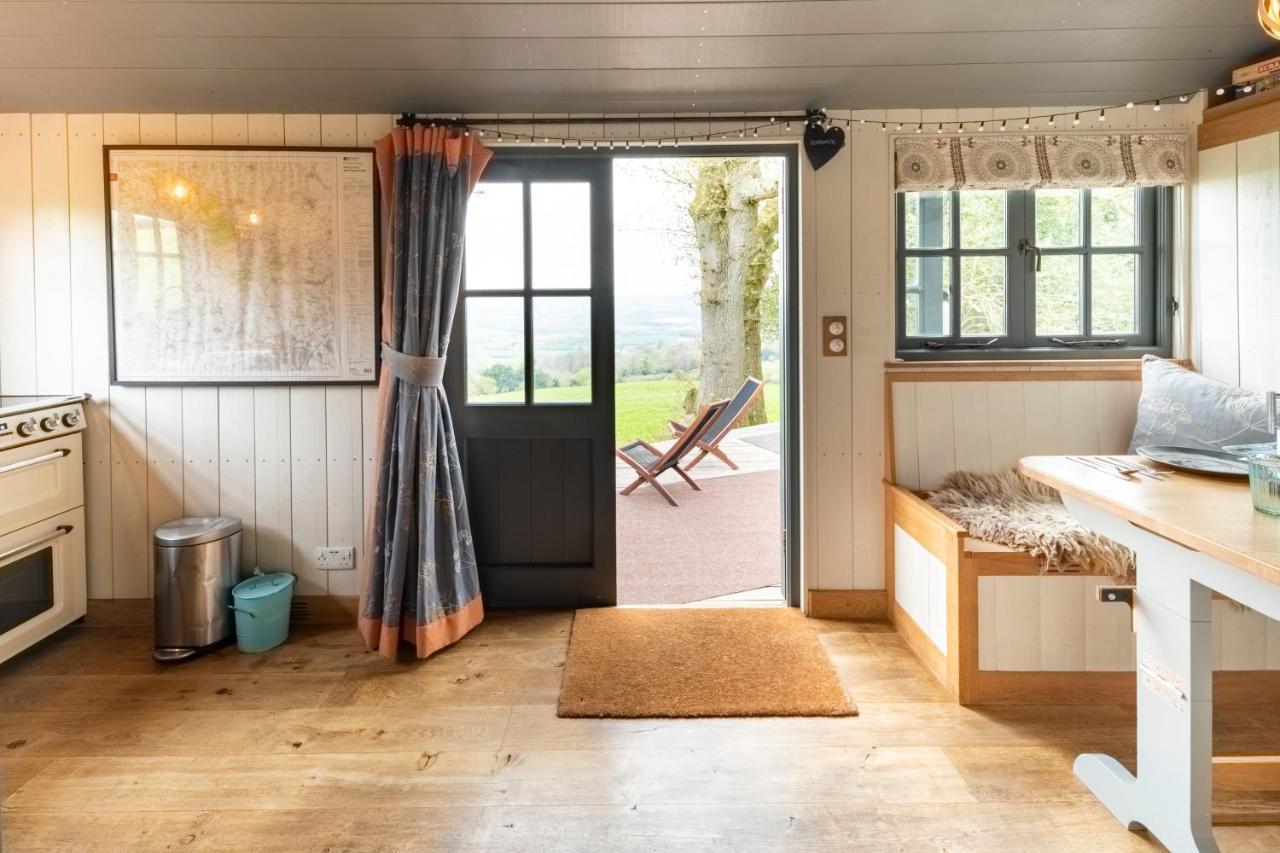 Tilbury Shepherd Huts With Hot Tubs Plus Holiday Cottages West Bagborough Exteriör bild