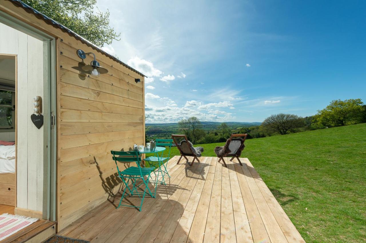 Tilbury Shepherd Huts With Hot Tubs Plus Holiday Cottages West Bagborough Exteriör bild