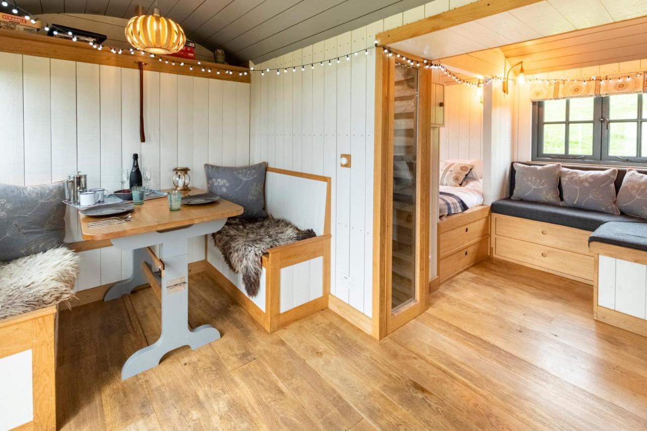 Tilbury Shepherd Huts With Hot Tubs Plus Holiday Cottages West Bagborough Exteriör bild