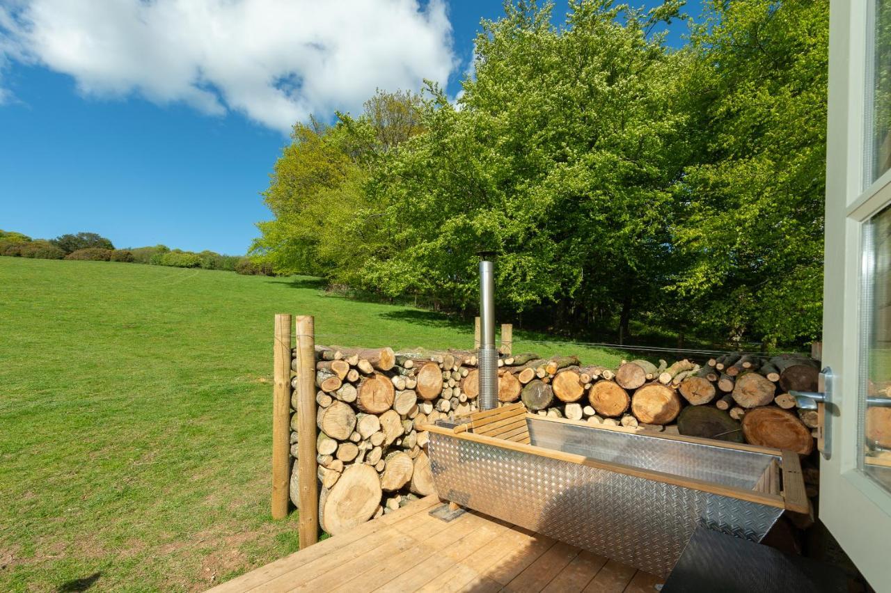 Tilbury Shepherd Huts With Hot Tubs Plus Holiday Cottages West Bagborough Exteriör bild