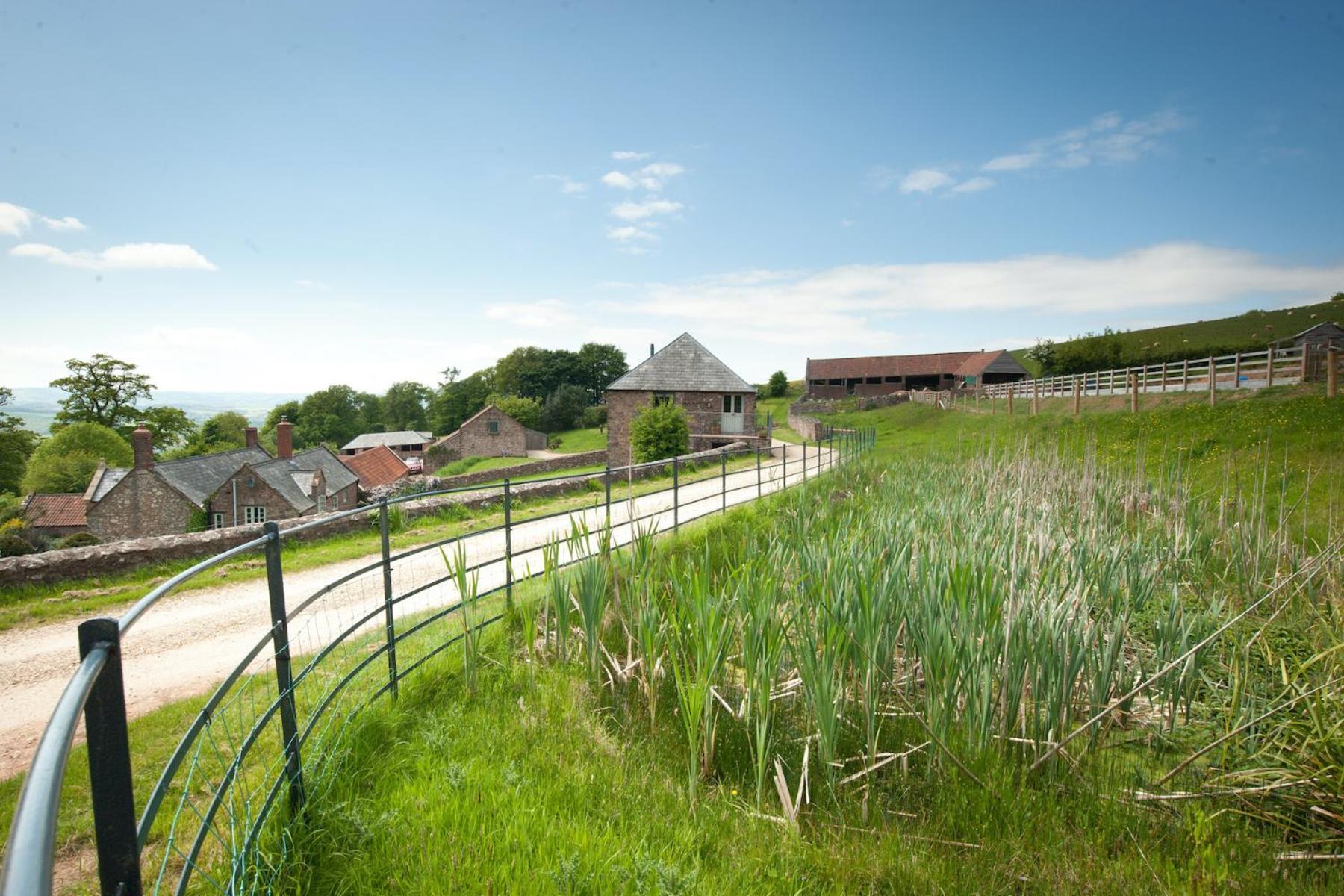 Tilbury Shepherd Huts With Hot Tubs Plus Holiday Cottages West Bagborough Exteriör bild